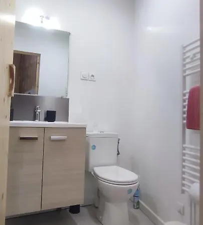 Rénové Et Climatisé Apartamento *